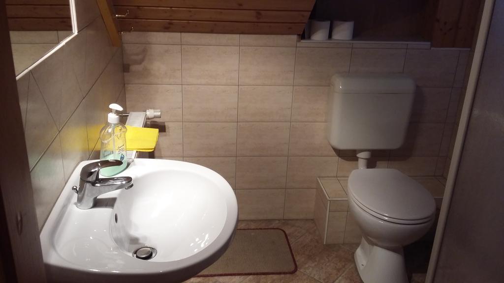 Hotel Kerámiapark Guesthaus Budapest Esterno foto