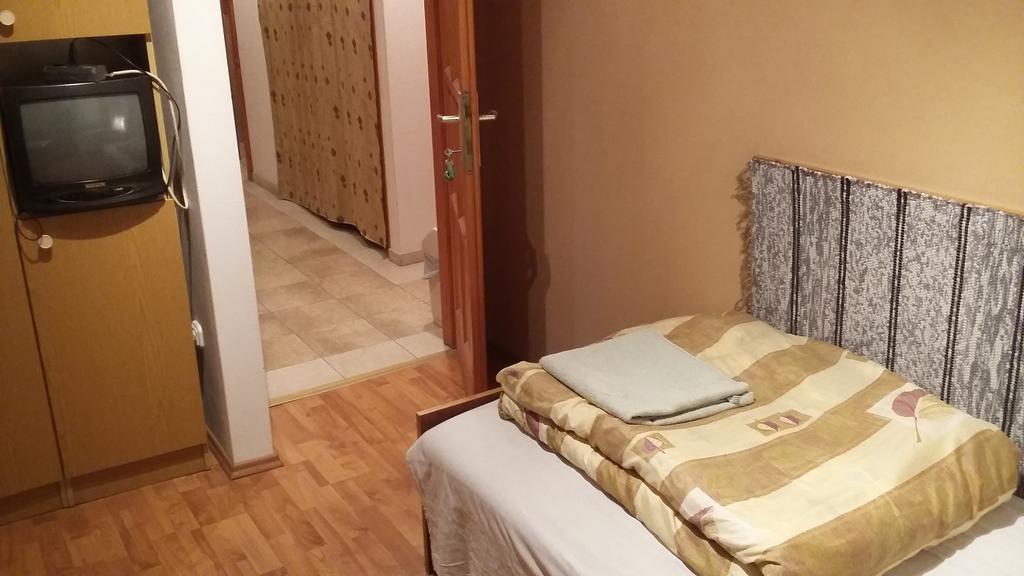 Hotel Kerámiapark Guesthaus Budapest Esterno foto