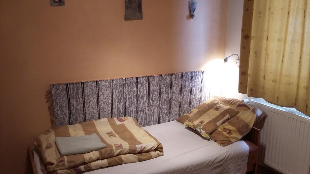 Hotel Kerámiapark Guesthaus Budapest Esterno foto