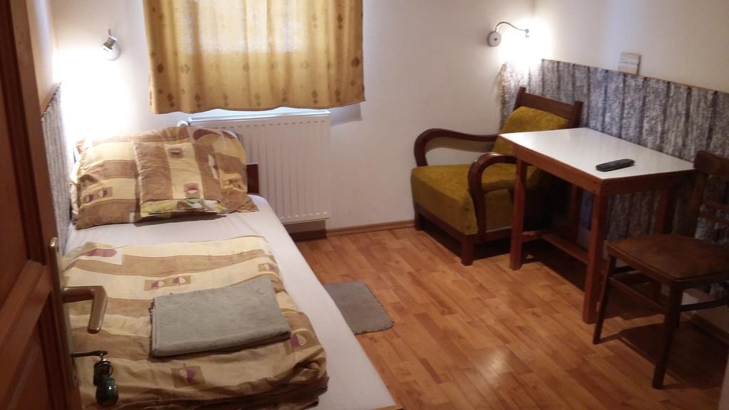 Hotel Kerámiapark Guesthaus Budapest Esterno foto